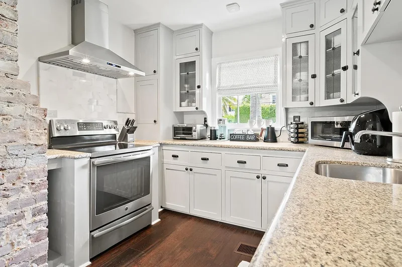 4206 Washington Road, West Palm Beach, Florida, United States. - Photo 16