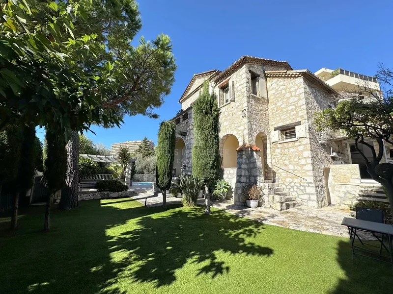 Nice, Provence-Alpes-Côte d'Azur, France. - Photo 41