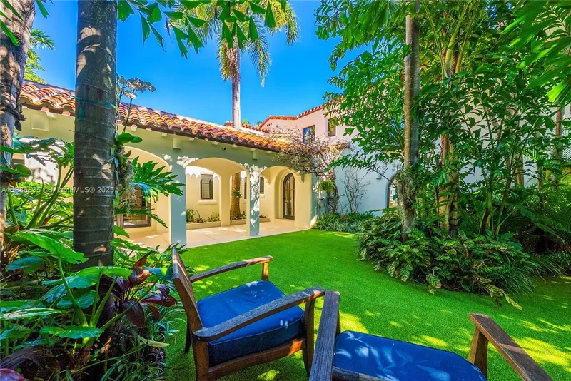 6065 Pine Tree Dr, Miami Beach, Florida, United States. - Photo 7
