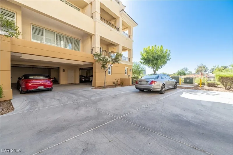 9219 Tesoras Drive 402, Las Vegas, NV 89144, Las Vegas, Nevada, United States. - Photo 58