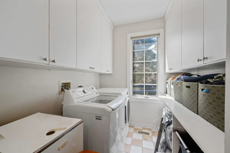 28951 Forest Lake Lane, Libertyville, Illinois, United States. - Photo 43