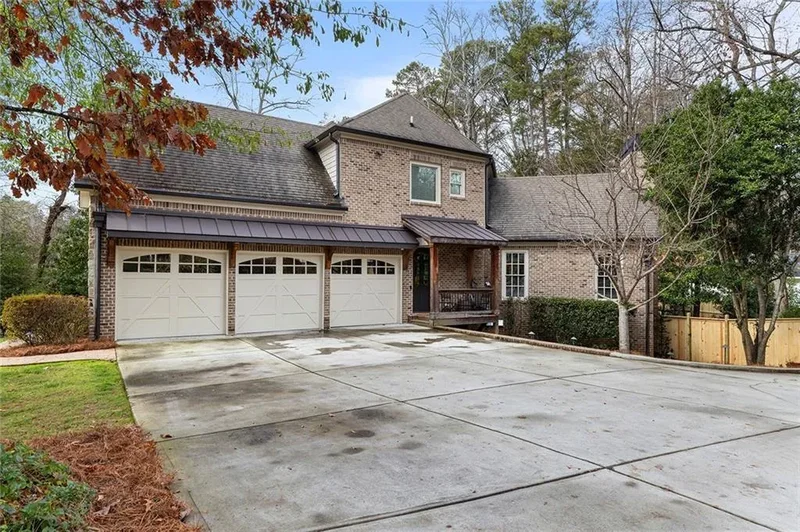 590 Windsor Parkway, Atlanta, GA 30342, Atlanta, Georgia, United States. - Photo 22
