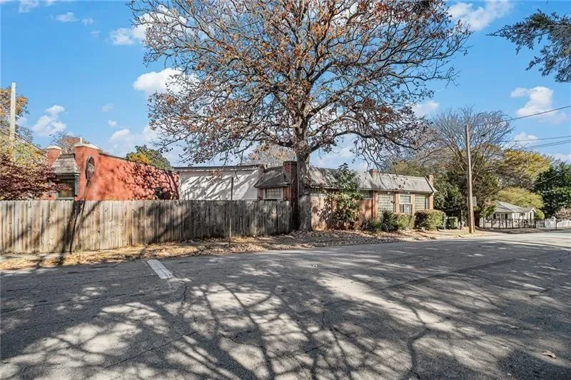 1112 Delaware Avenue SE, Atlanta, Georgia, United States. - Photo 9