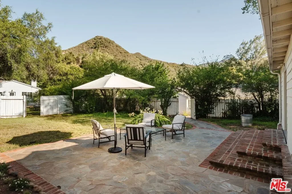 1520 Bonnell Drive, Topanga, California, United States. - Photo 54