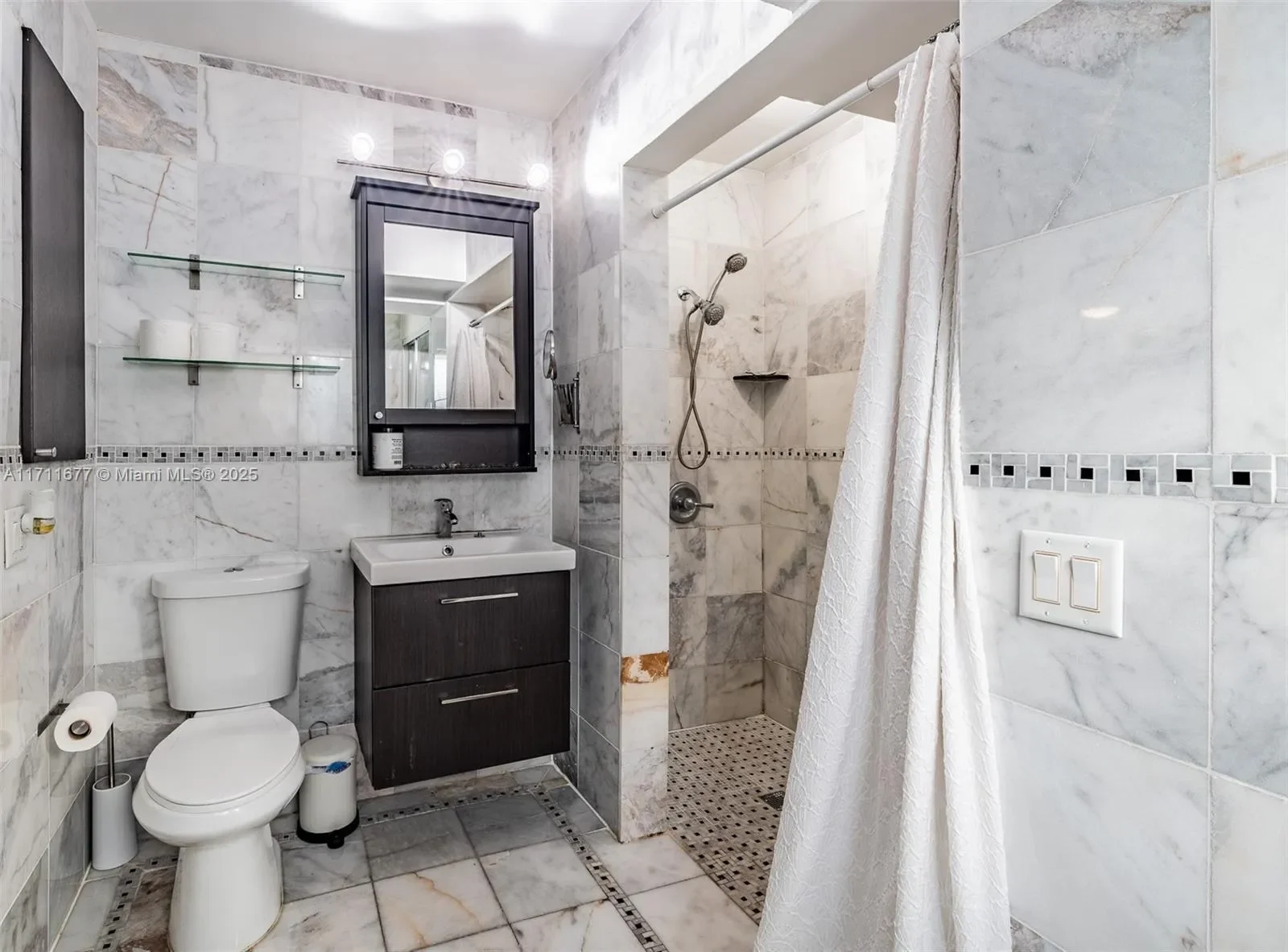 9156 Froude Ave, Bal Harbour, Florida, United States. - Photo 12