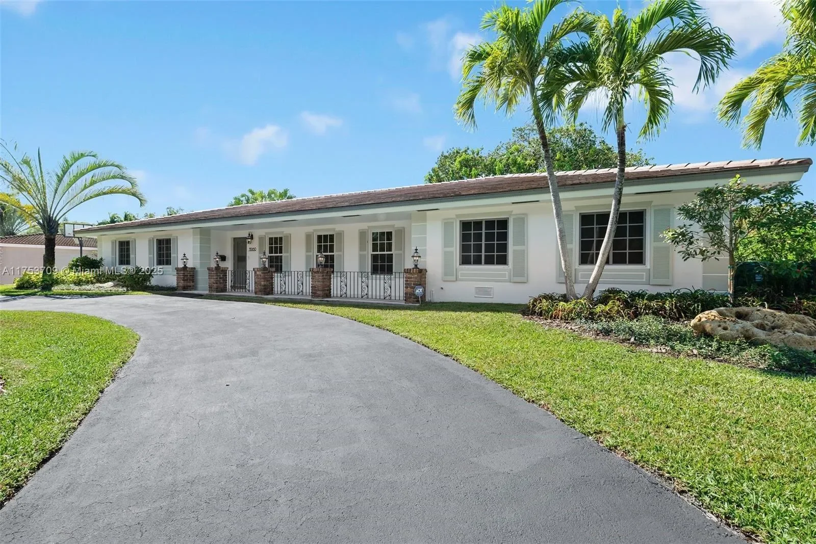 13060 SW 70th Ave, Coral Gables, Florida, United States. - Photo 3