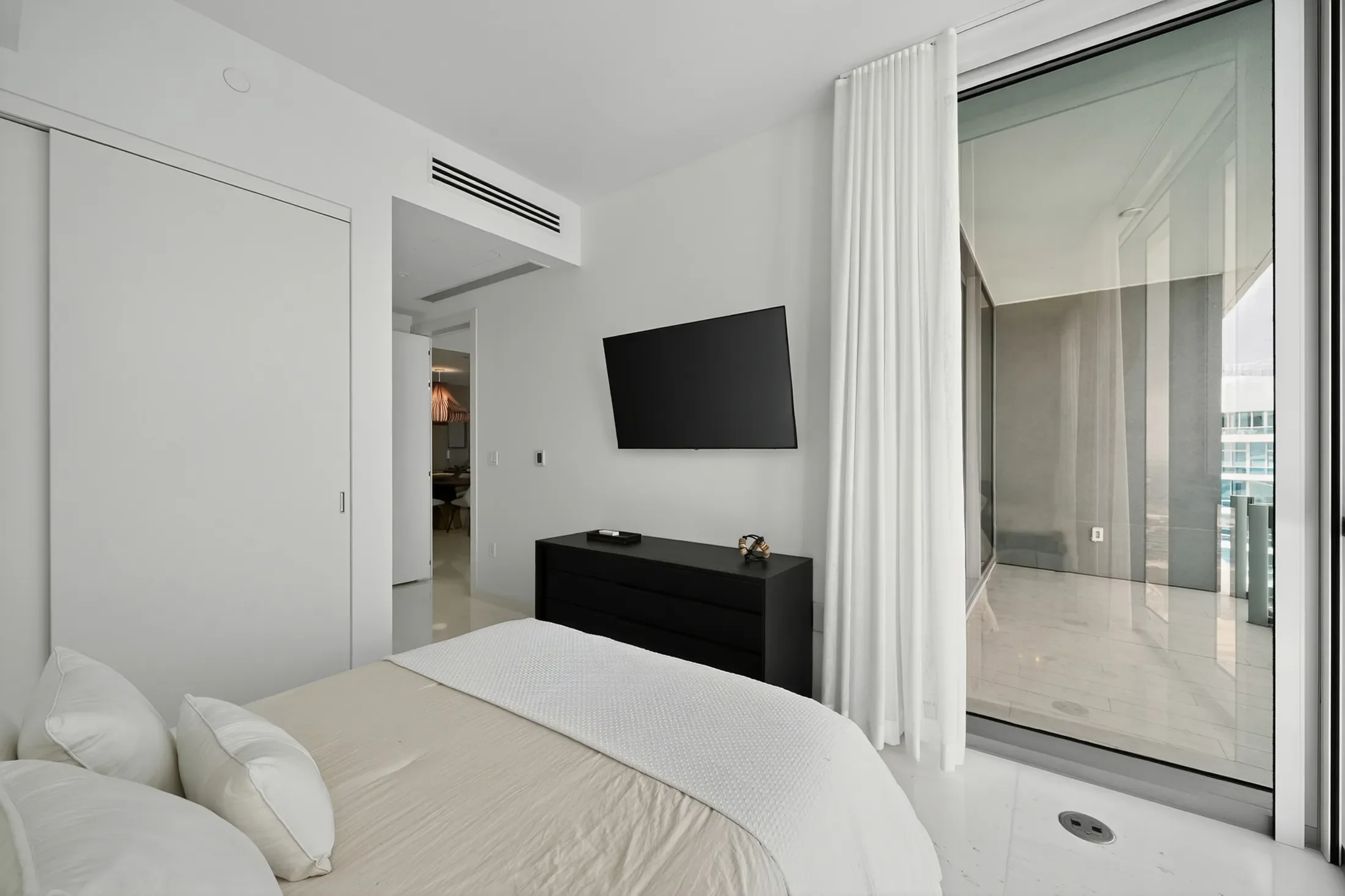 300 Biscayne Blvd Way #5009w, Miami, FL 33131, Miami, Florida, United States. - Photo 18