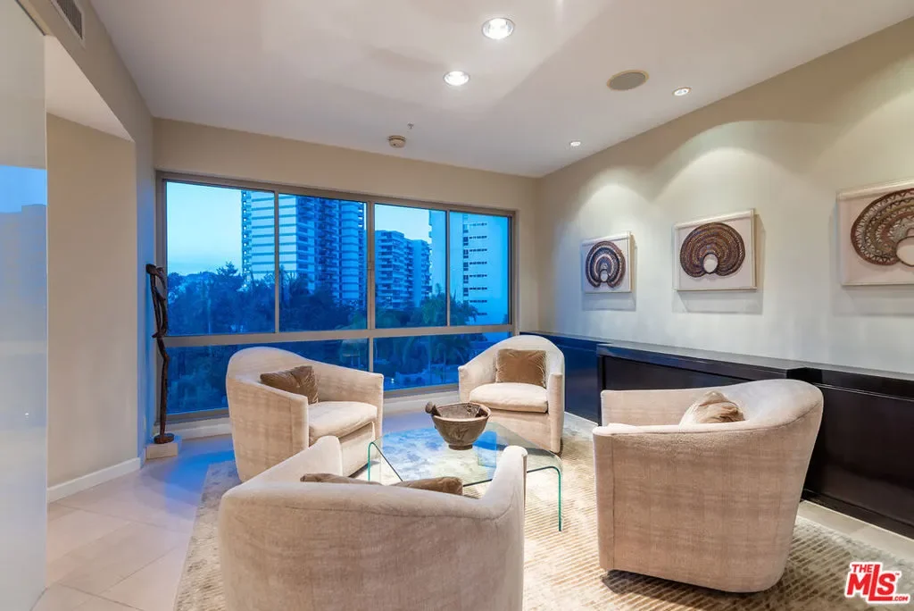 10490 Wilshire Boulevard 604, Los Angeles, California, United States. - Photo 17