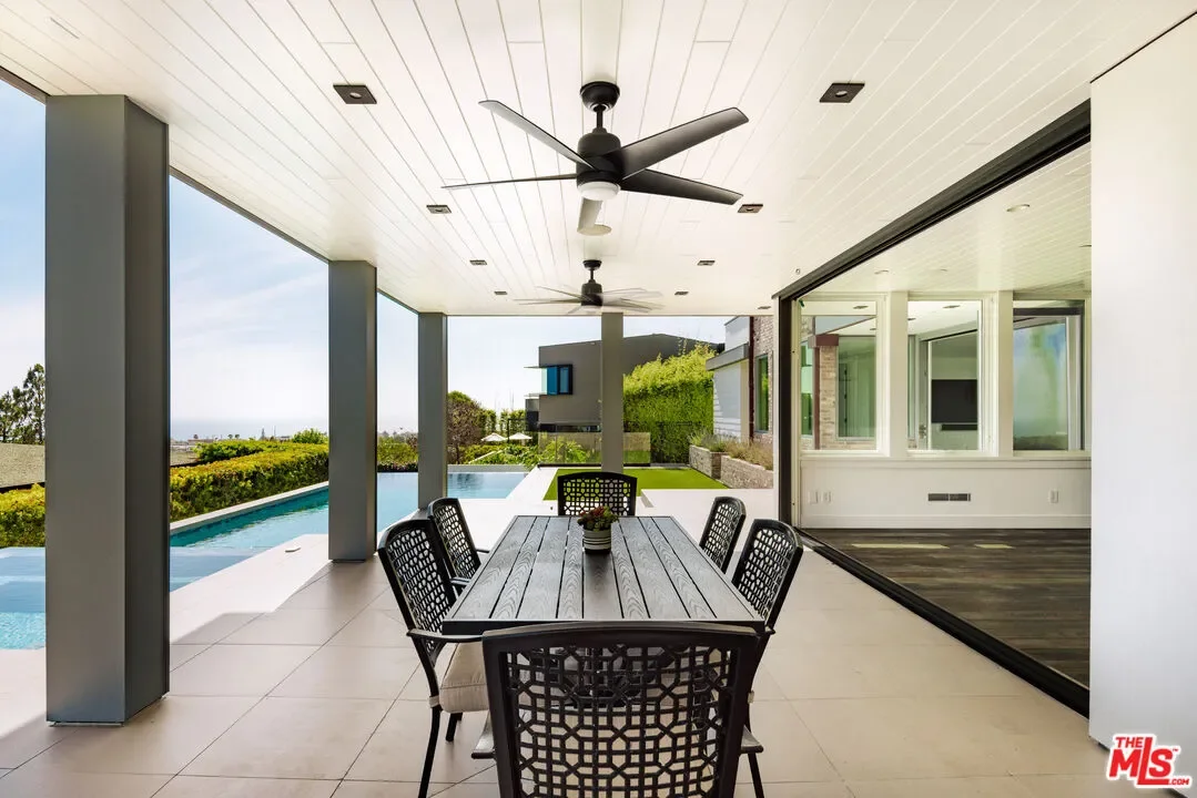 934 1st St, Manhattan Beach, California, United States. - Photo 17