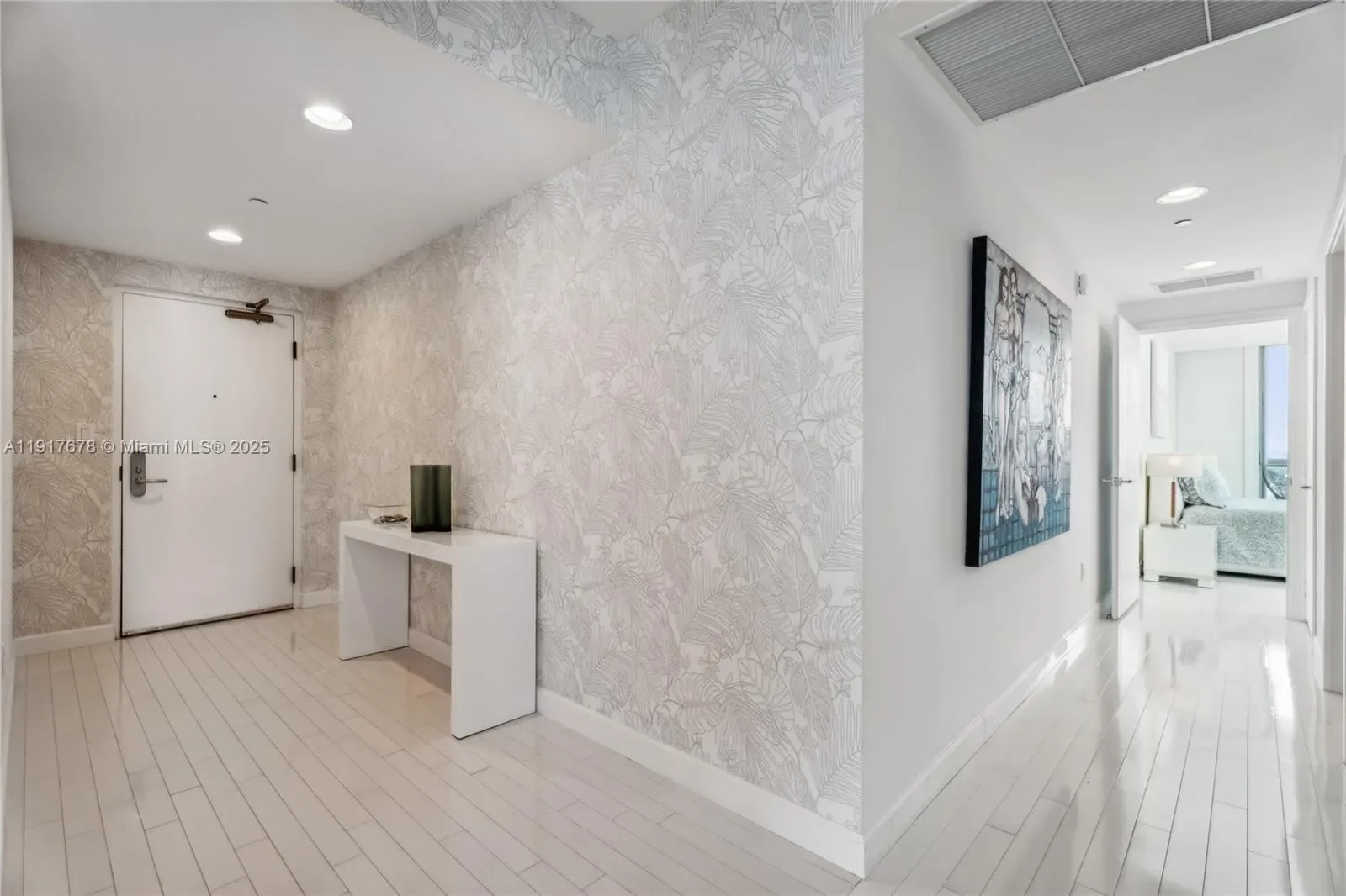 6799 Collins Ave 1602, Miami Beach, Florida, United States. - Photo 4
