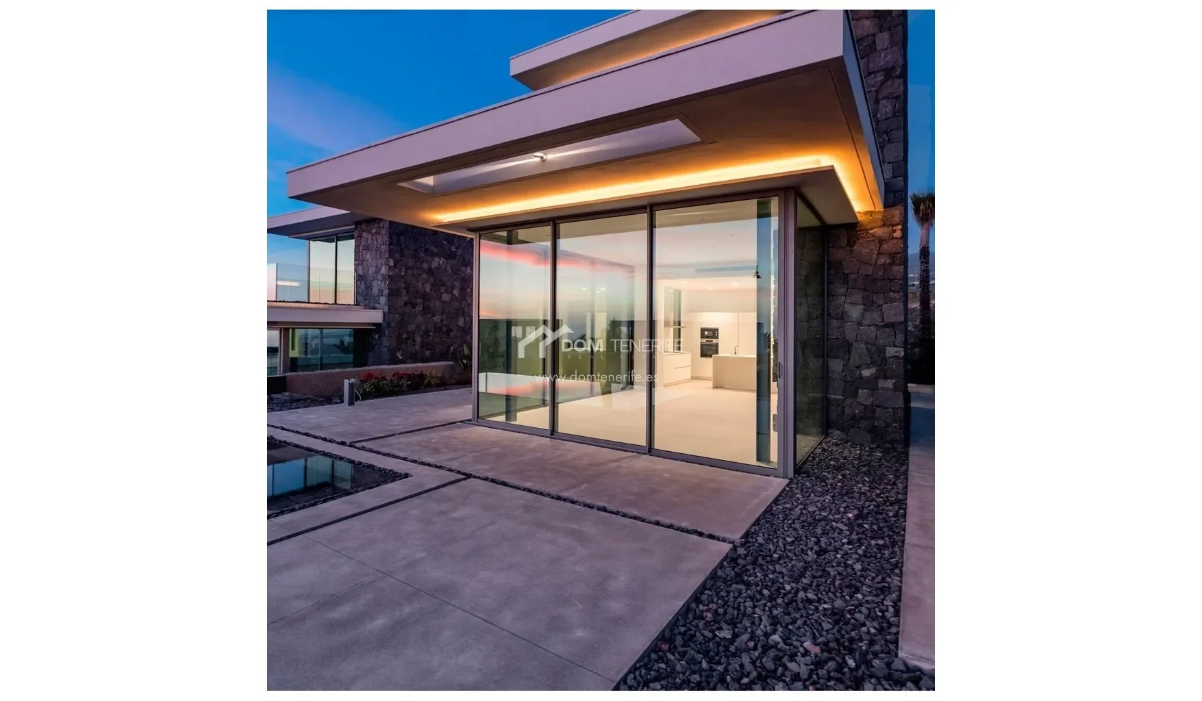 Exterior photo 11