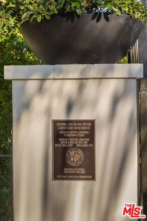 118 1/2 N Flores Street, West Hollywood, California, United States. - Photo 19