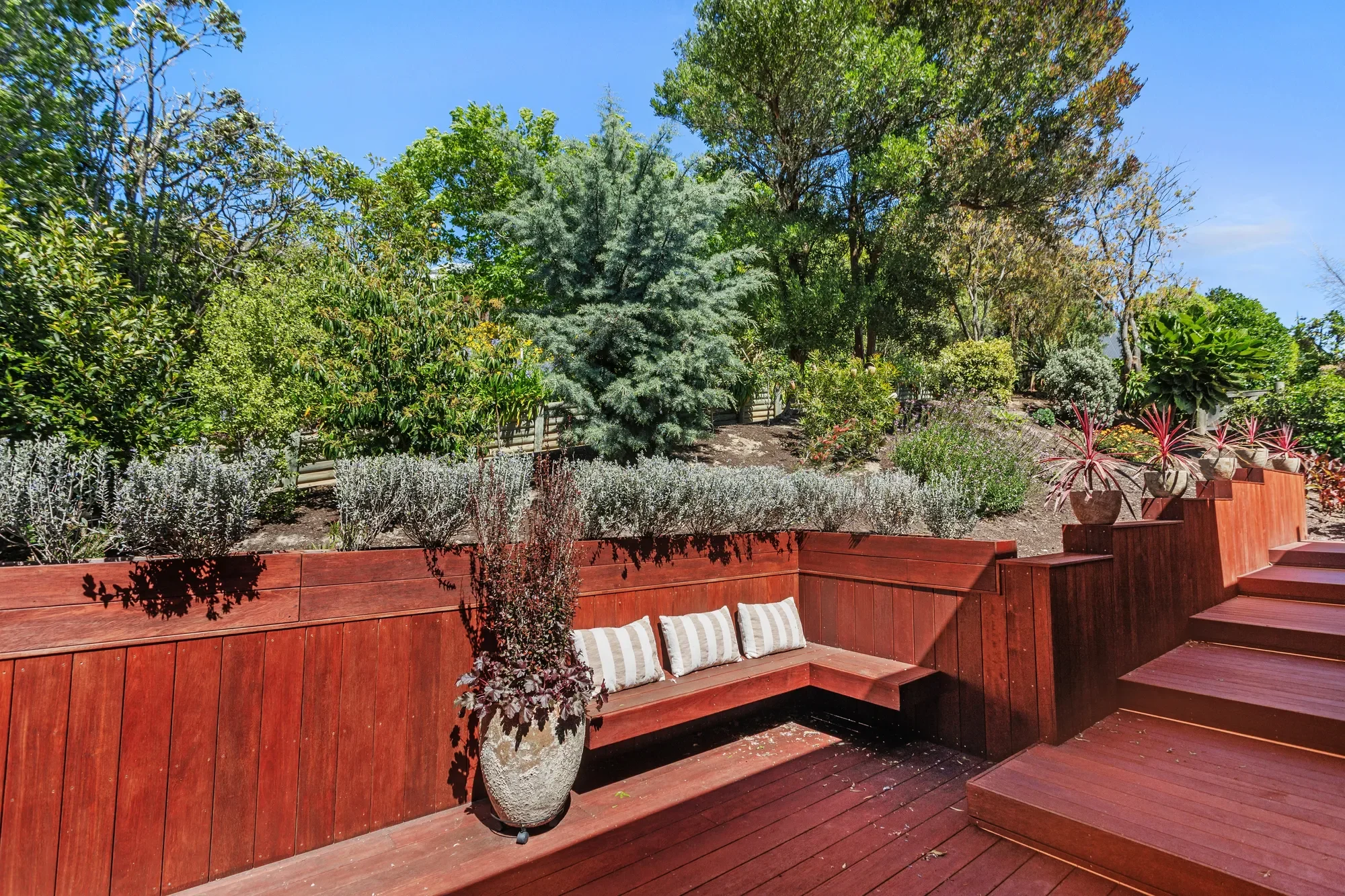 Exterior photo 12