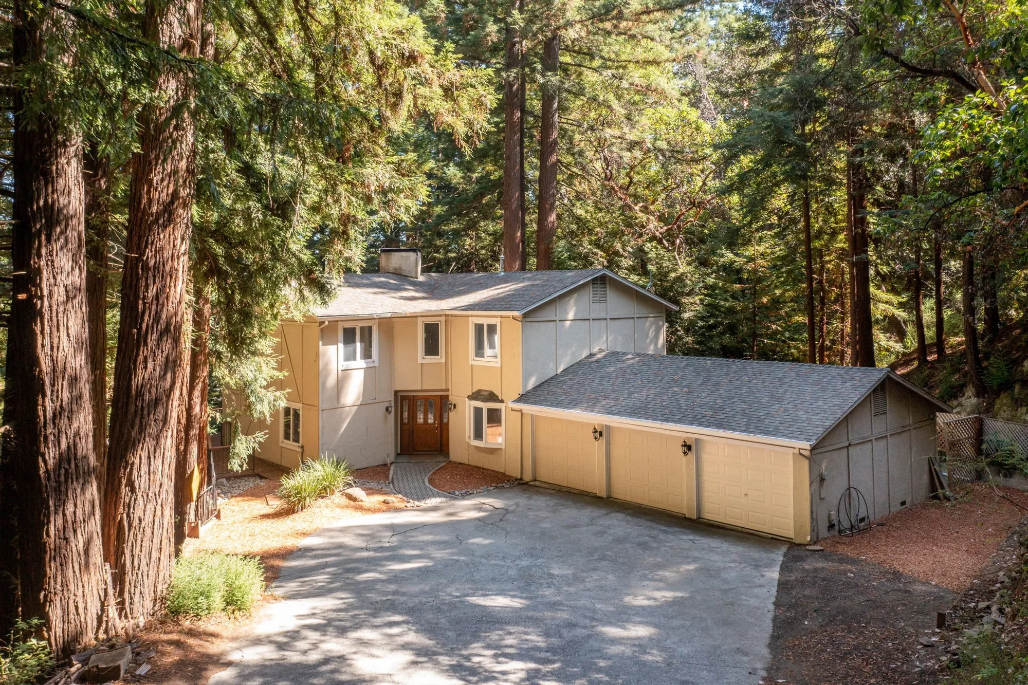 23489 Hutchinson Road , Los Gatos, CA 95033, Los Gatos, California, United States. - Photo 6