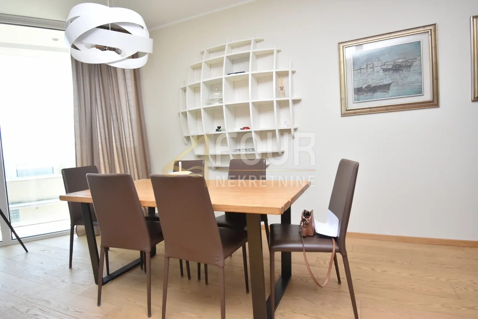 Gallery photo 10