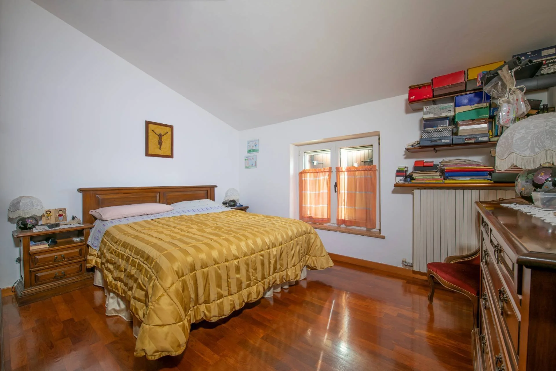 Via Adolfo Mattielli Pittore, Soave, Veneto, Italy. - Photo 23
