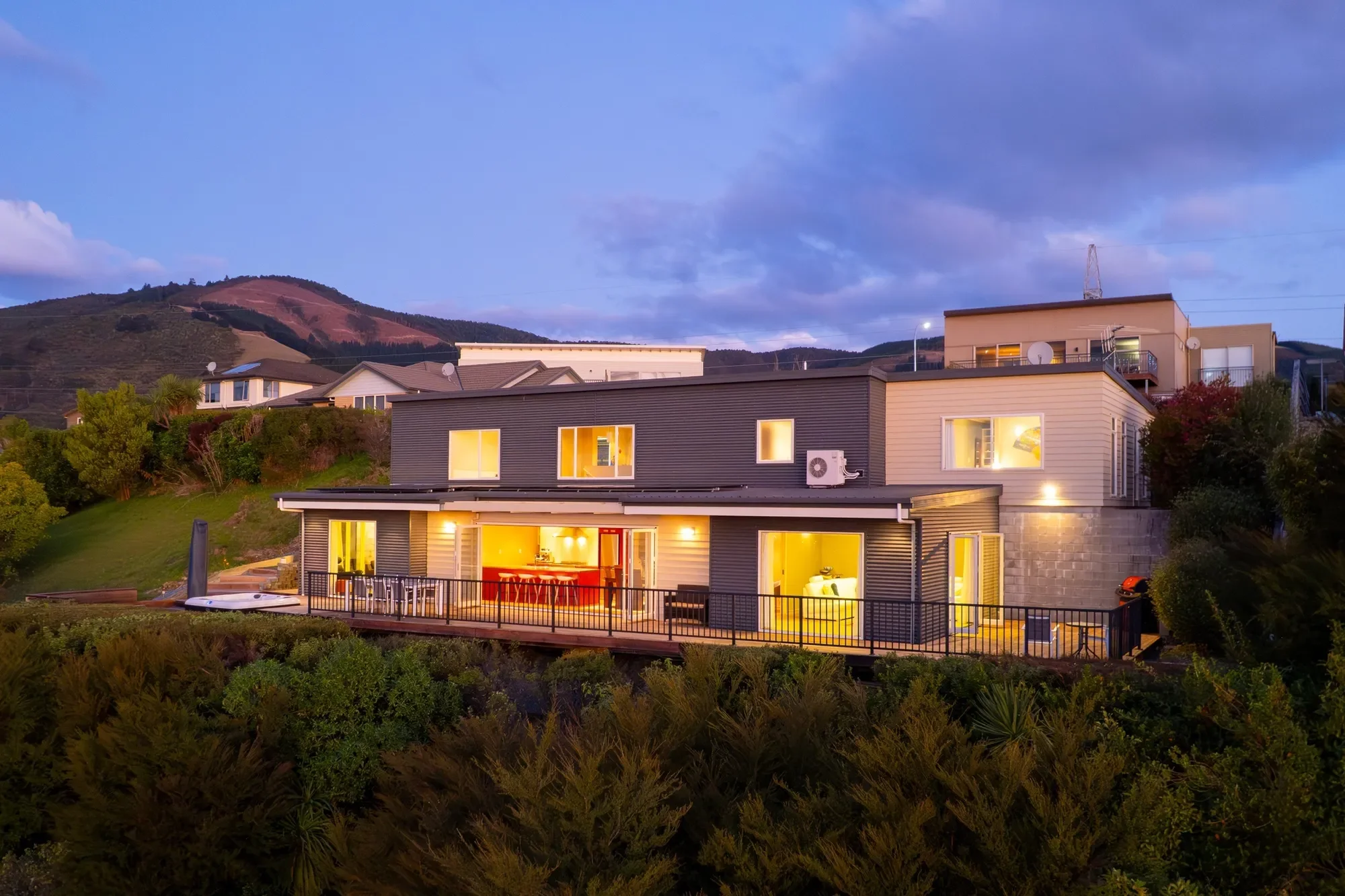 Exterior photo 2