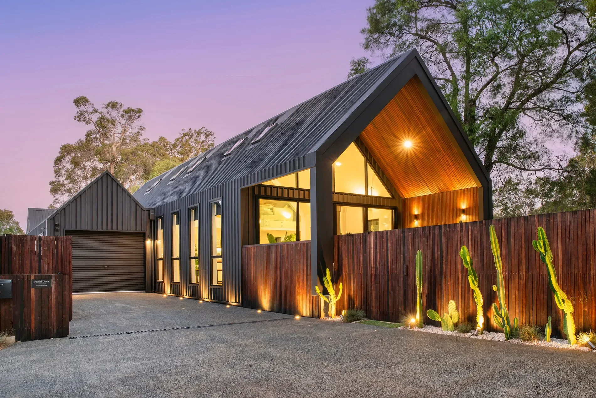 Exterior photo 6