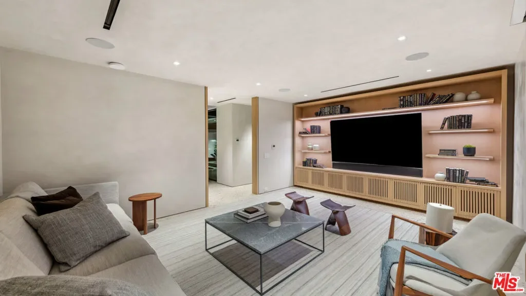 31388 Broad Beach Road, Malibu, California, United States. - Photo 7
