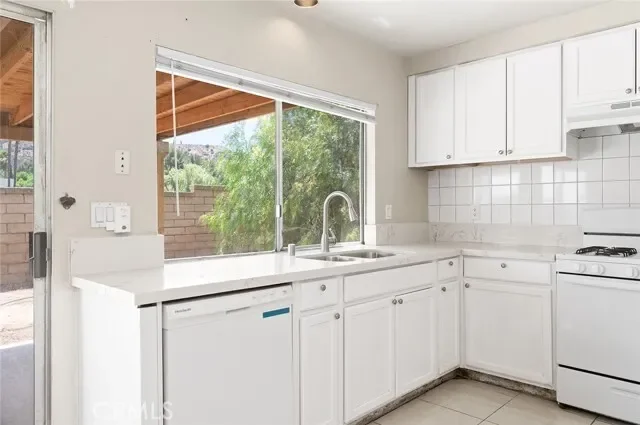 27502 Caraway Lane, Saugus, CA 91350, Santa Clarita, California, United States. - Photo 38