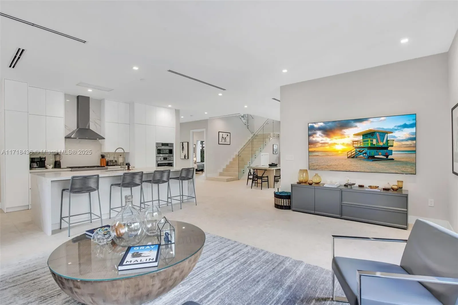 5753 SW 31st St, Miami, Florida, United States. - Photo 9