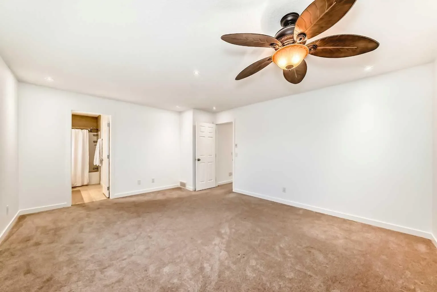117 Chapalina Close SE, Calgary, Alberta, Canada. - Photo 37