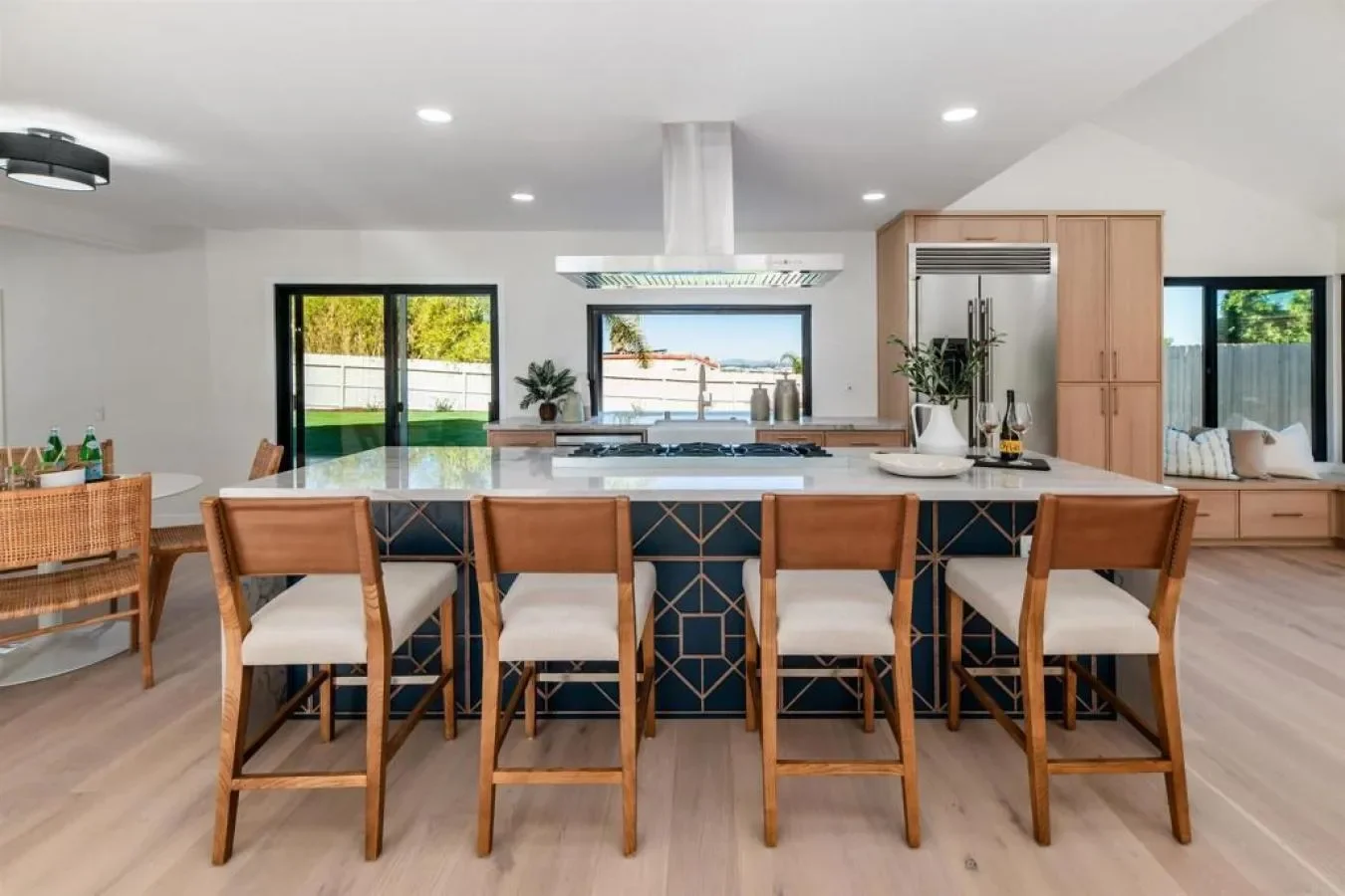 2568 Abedul Street, Carlsbad, California, United States. - Photo 2