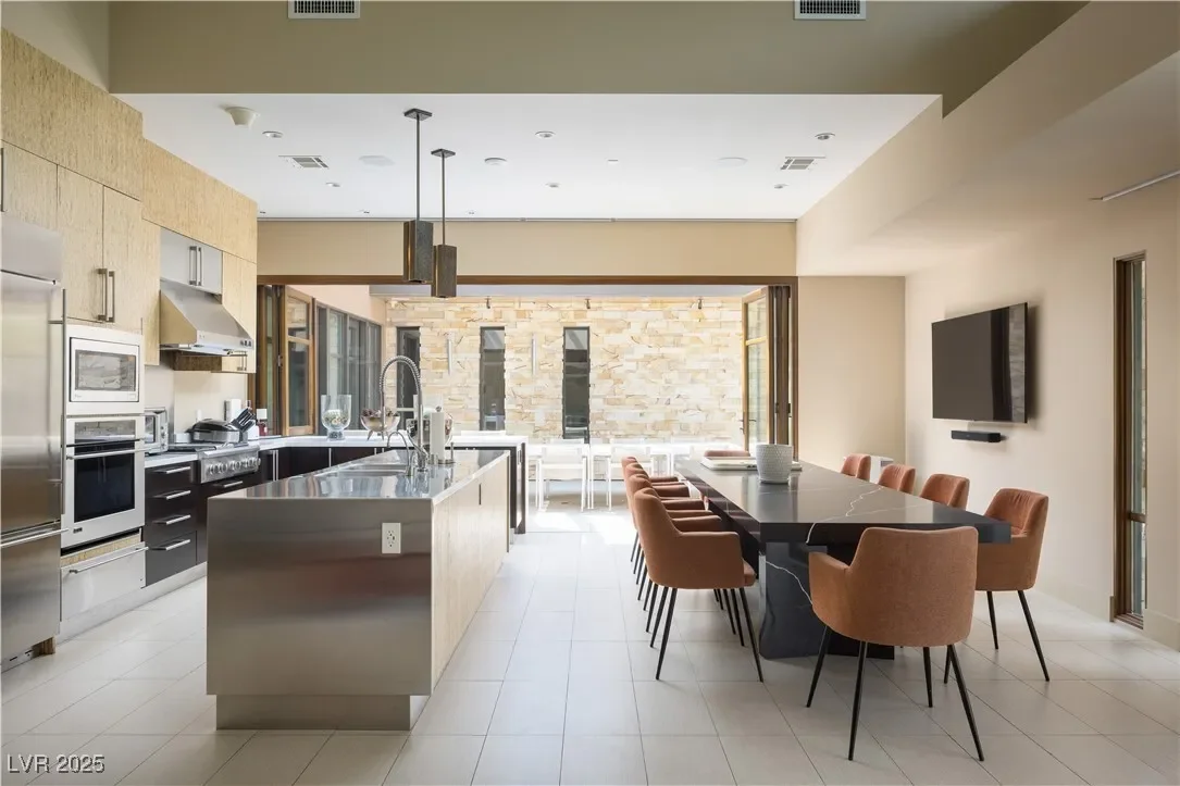 55 Skybird Court, Las Vegas, Nevada, United States. - Photo 19