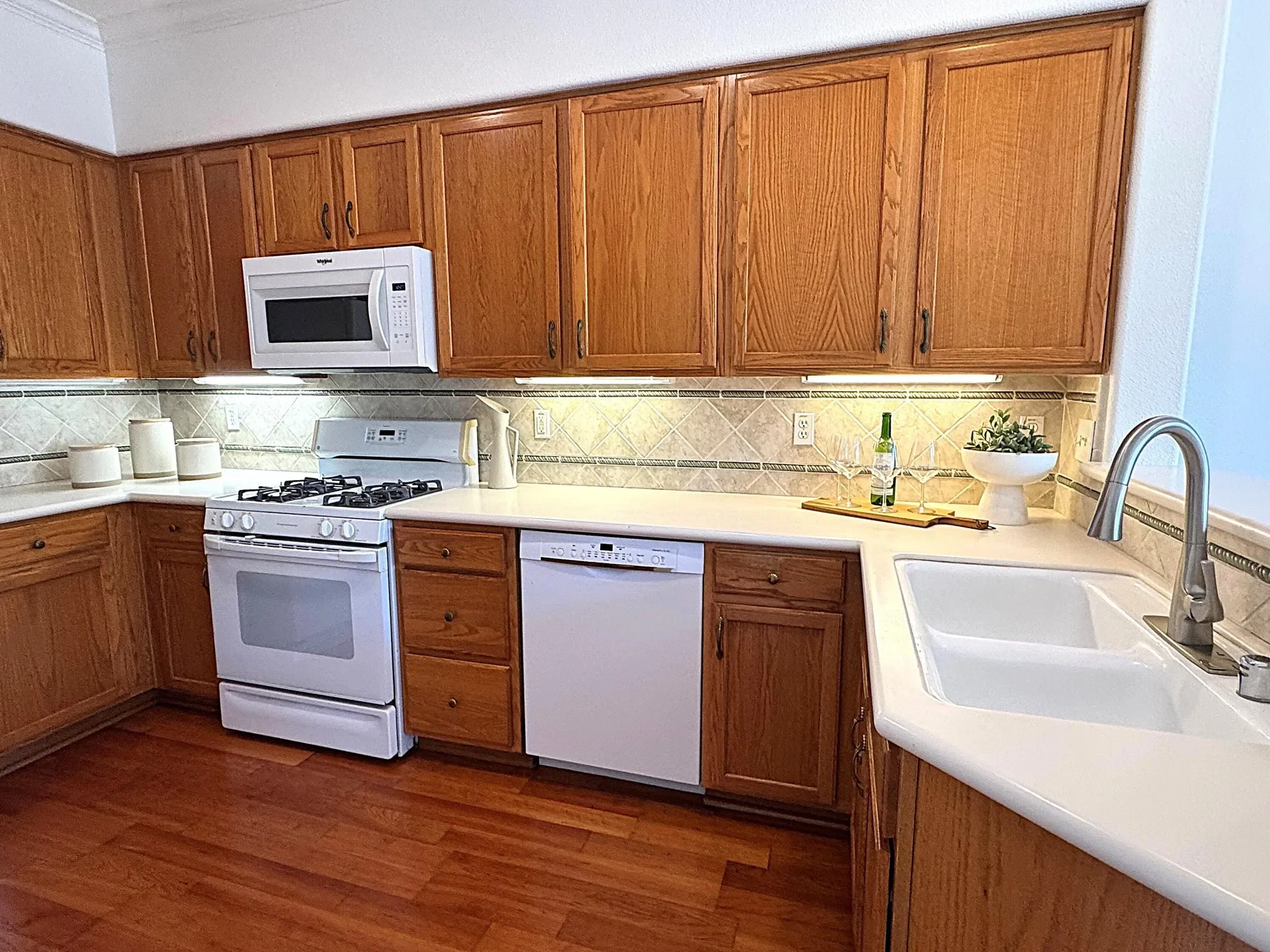 562 Poppyfield Place, Goleta, California, United States. - Photo 5