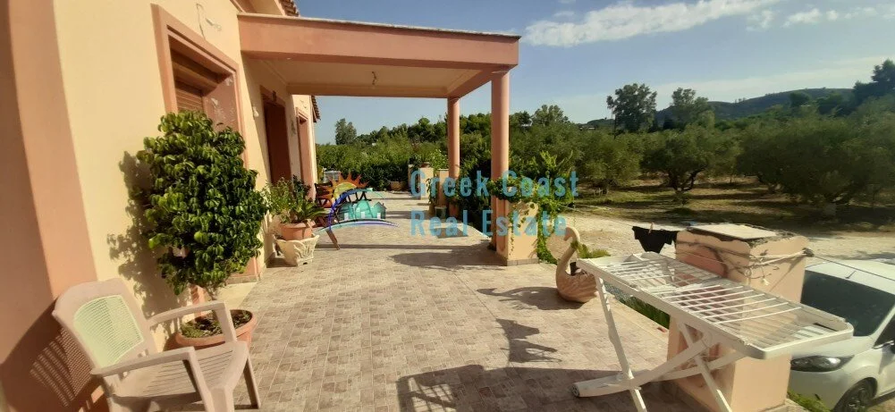 Exterior photo 4