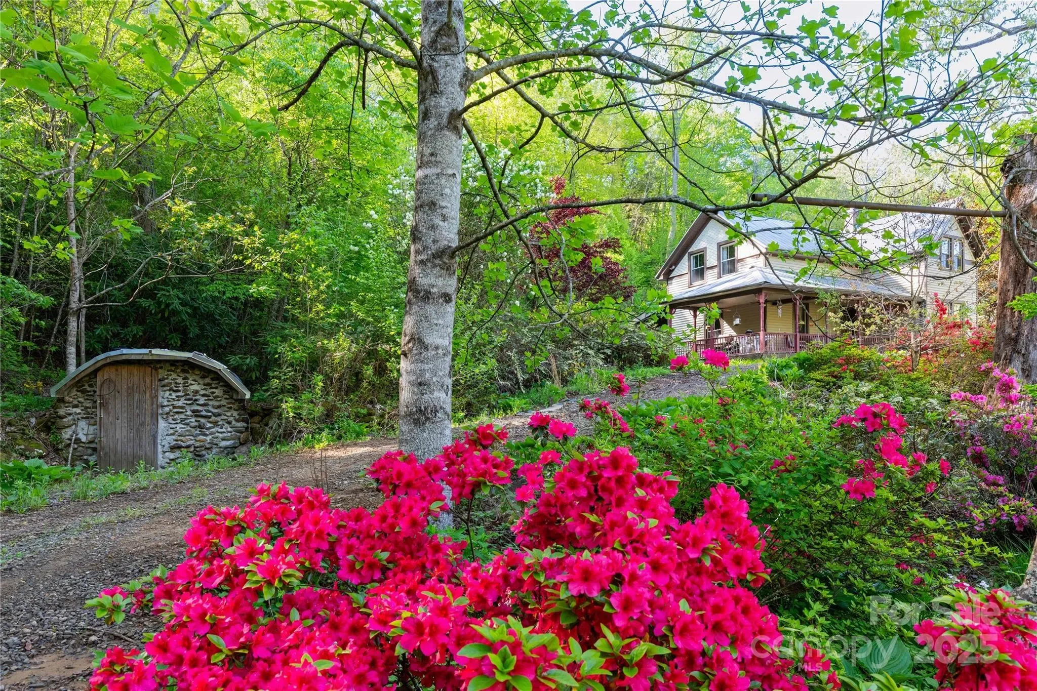 28 & 29 Spruce Chase Lane, Swannanoa, NC 28778, Fairview, North Carolina, United States. - Photo 32