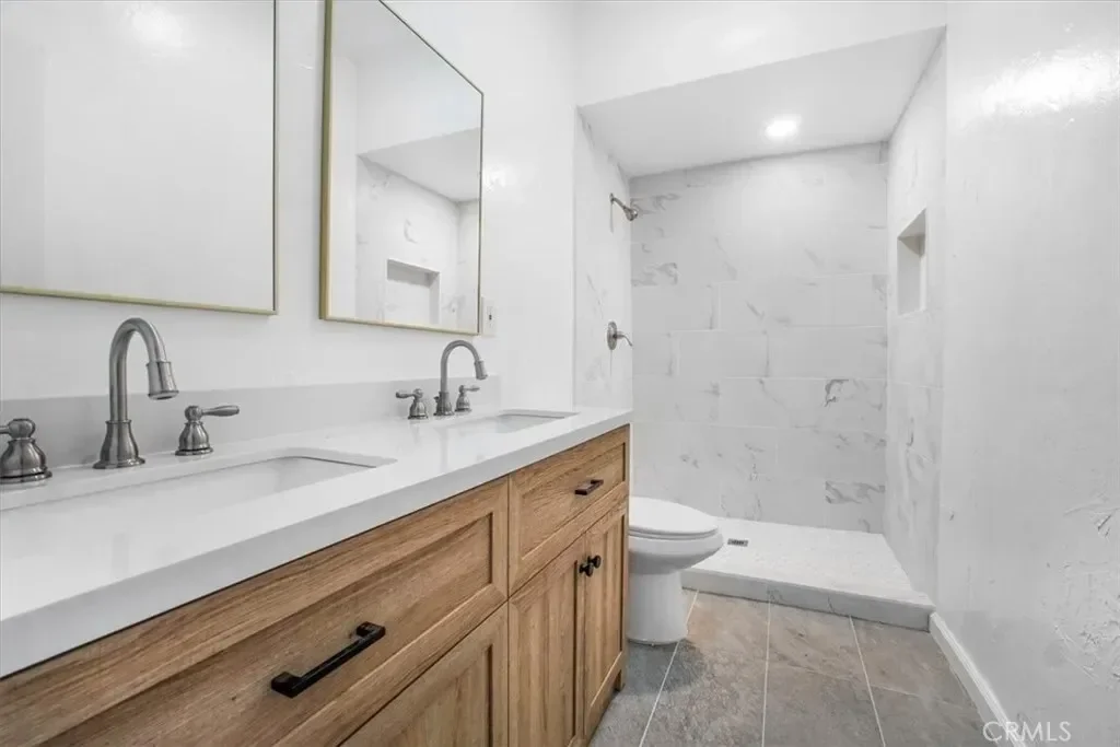 2122 Thomas Street, Los Angeles, California, United States. - Photo 48