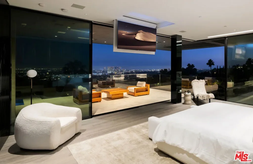 1108 Wallace, Beverly Hills, California, United States. - Photo 38