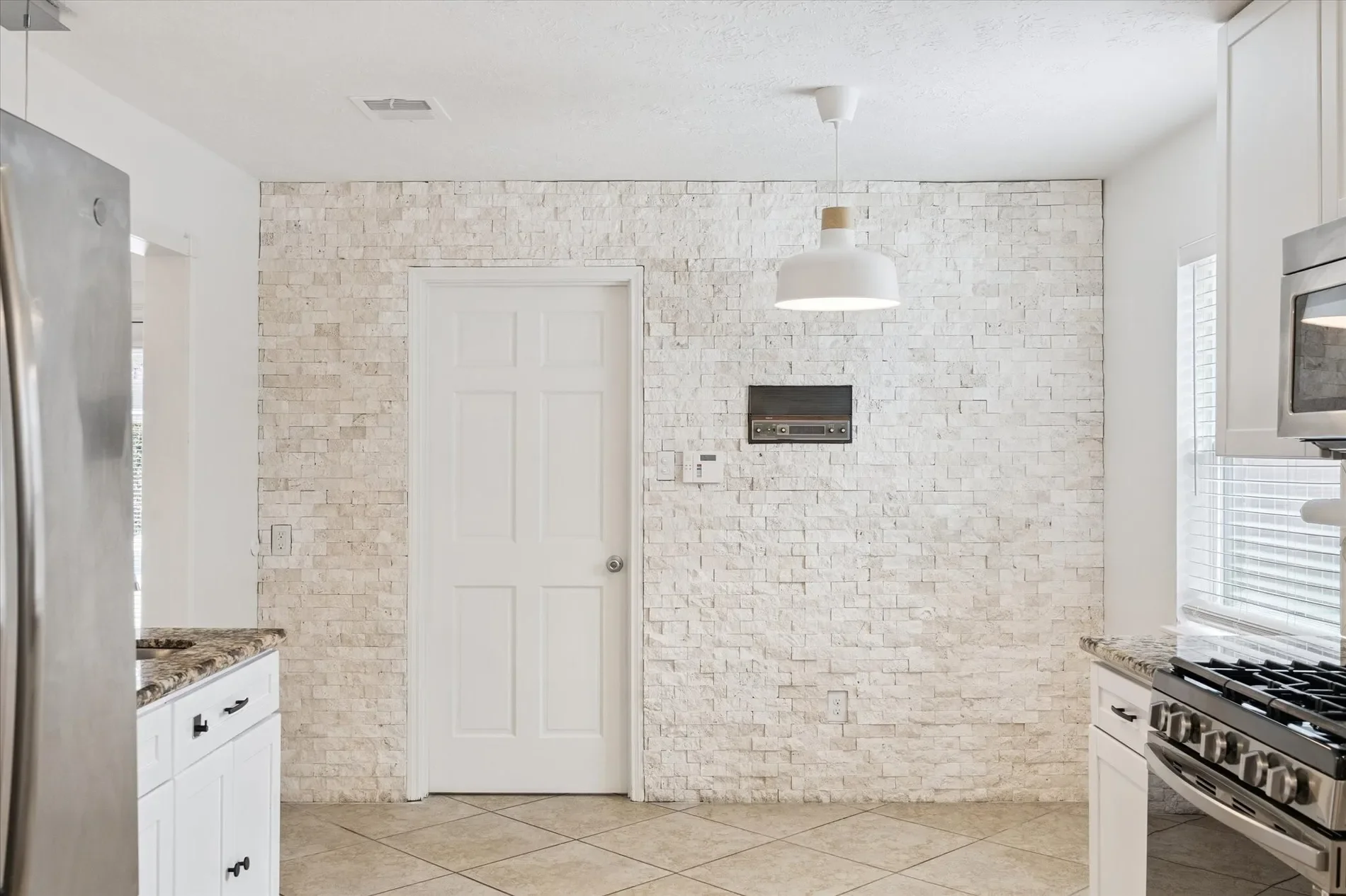 10211 Olympia Drive, Houston, TX 77042, Houston, Texas, United States. - Photo 12