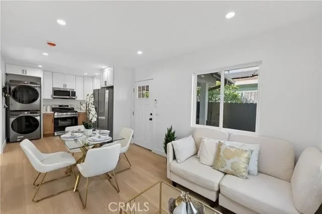 11113 S Budlong Avenue, Los Angeles, CA 90044, Los Angeles, California, United States. - Photo 7