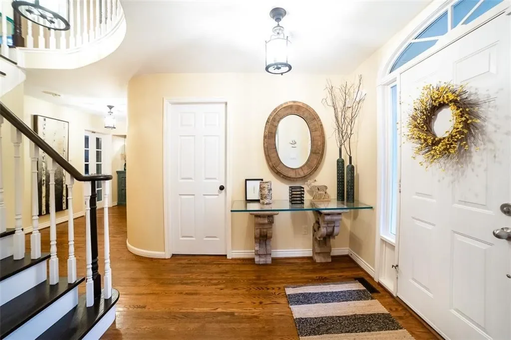 Gallery photo 2