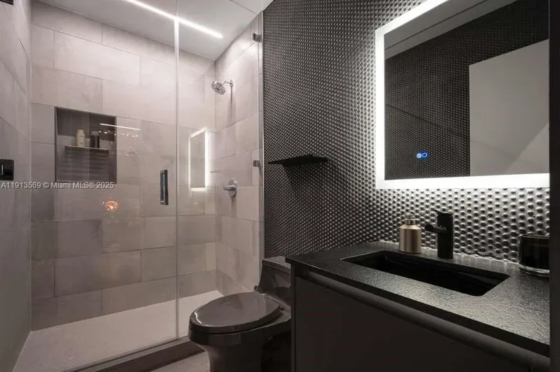 788 NE 23rd St 4102, Miami, Florida, United States. - Photo 18