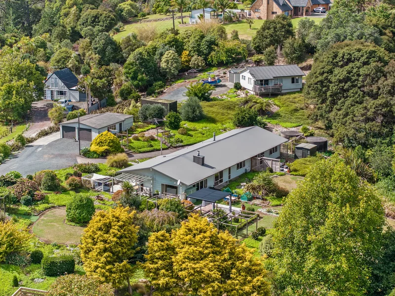 Home & Income A Rural Retreat