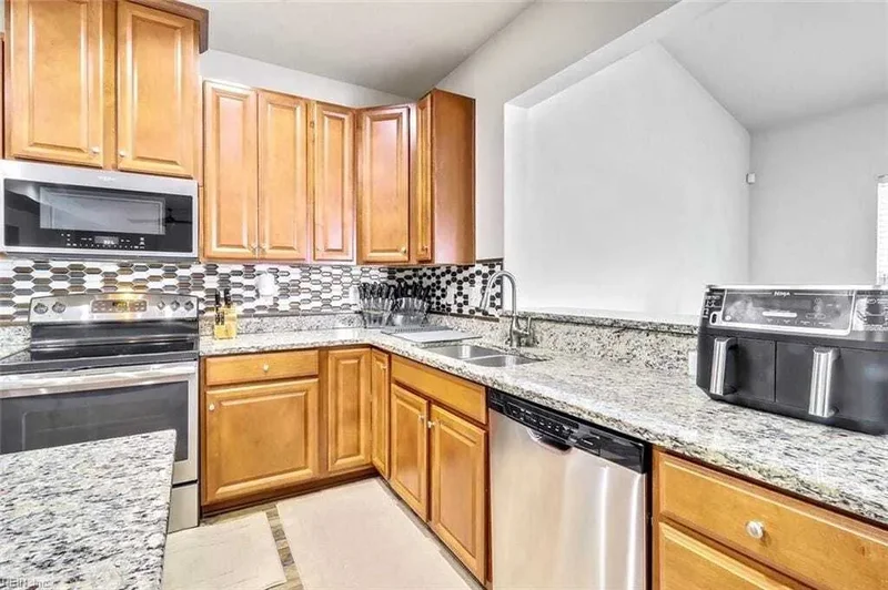 1608 Banff Court, Chesapeake, Virginia, United States. - Photo 17