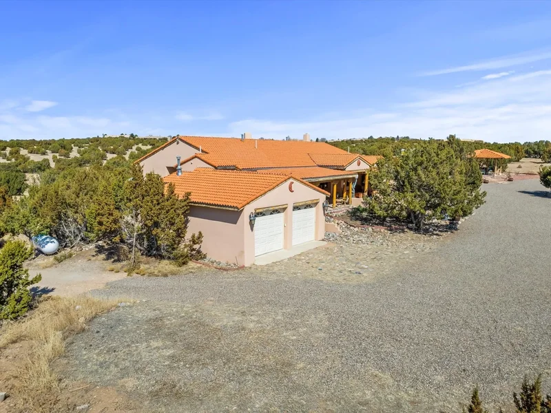 850 Nm 599 Frontage, Santa Fe, NM 87507, Santa Fe, New Mexico, United States. - Photo 59