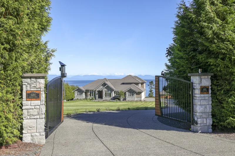 6480 Eagles Drive, Courtenay, BC V9J 1V4, Courtenay, British Columbia, Canada. - Photo 16