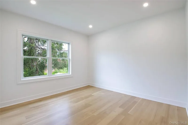 225 Brixton Road, Garden City, New York, United States. - Photo 26