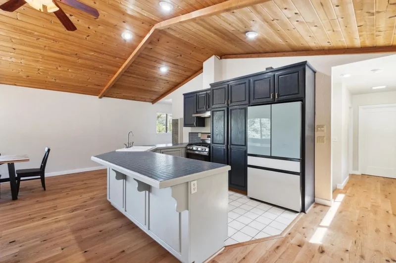 16035 Oak Glen Avenue, Morgan Hill, California, United States. - Photo 20
