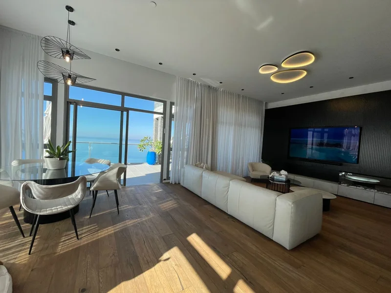 Penthouse with the panoramic sea view in one of the best places of Netanya