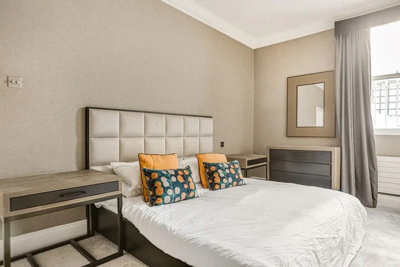 Collingham Road, London, SW5, London, England, United Kingdom. - Photo 8