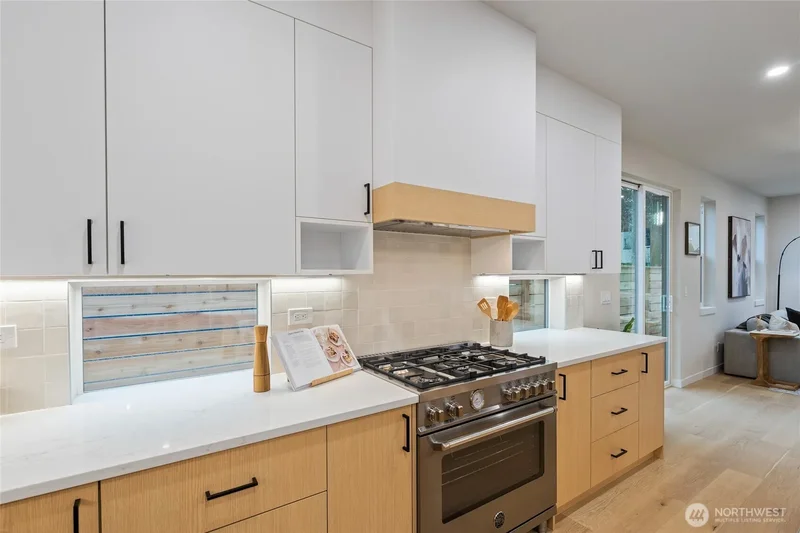 12426 NE 90th Street, Kirkland, WA 98033, Kirkland, Washington, United States. - Photo 13