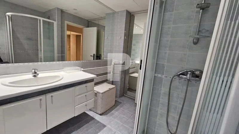 3 BEDROOMS TO RENOVATE IN CARRE D'OR
