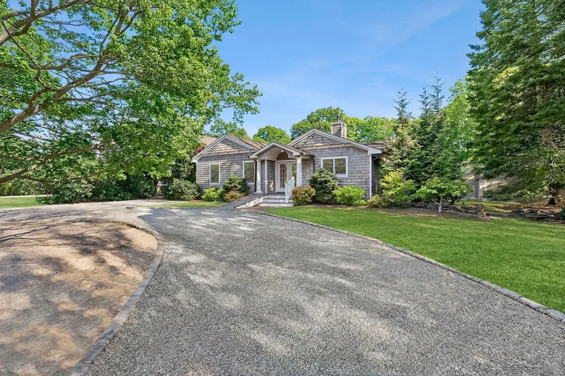 122 Beach Rd, Westhampton Beach, New York, United States. - Photo 2