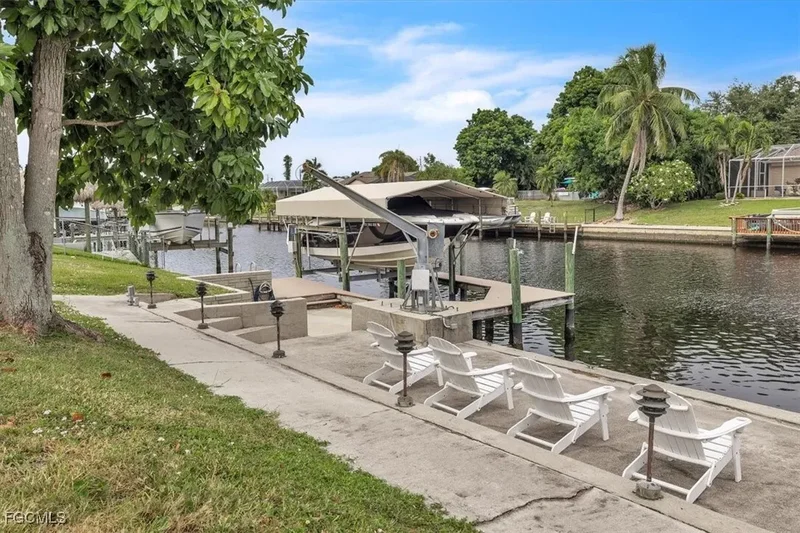 1113 SE 17th Street, Cape Coral, FL 33990, Cape Coral, Florida, United States. - Photo 44