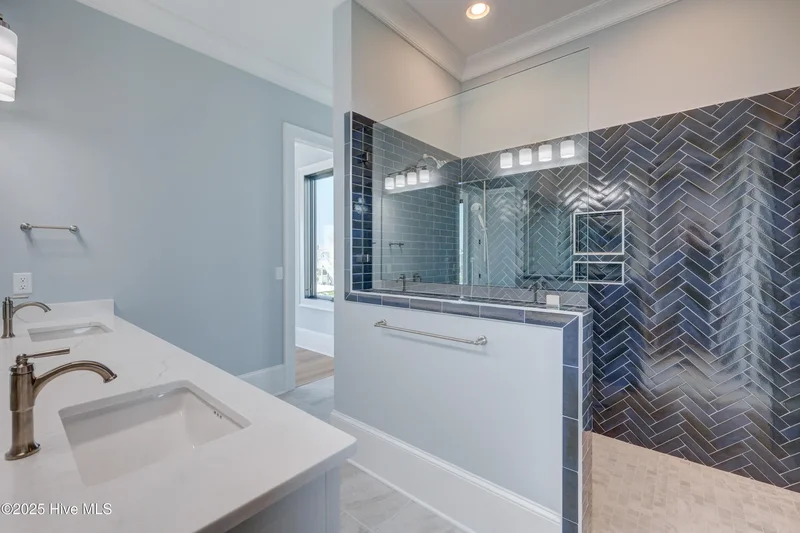 107 Raleigh Avenue, Surf City, North Carolina, United States. - Photo 33